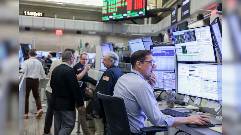 Wall Street Highlights: S&P 500, Nasdaq End Choppy Day Little Changed as Yields Steady; SOX Drops