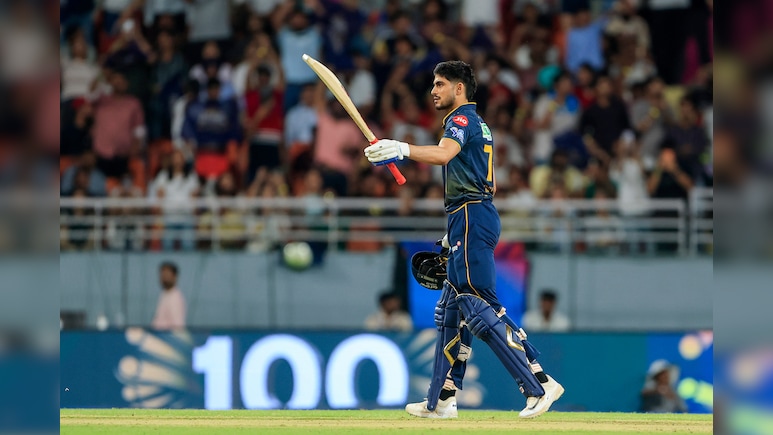 Shubman Gill: 200+ के स्ट्राइक रेट से शतक लगाकर प्रिंस बन गए किंग, गावस्कर ने बताया गिल और धोनी की कप्तानी का एक बड़ा फ़र्क