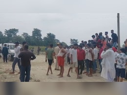 लापता हुईं दो बहनों की 48 घंटे बाद म&zwj;िली लाश, घर से 500 मीटर दूर कुत्&zwj;ते नोच रहे थे शव&nbsp;