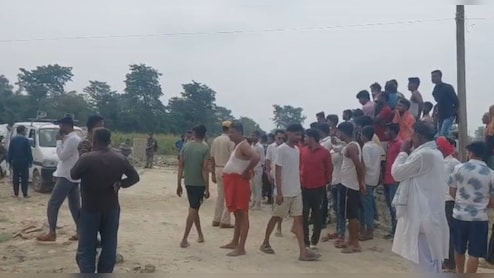 लापता हुईं दो बहनों की 48 घंटे बाद म&zwj;िली लाश, घर से 500 मीटर दूर कुत्&zwj;ते नोच रहे थे शव&nbsp;