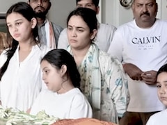 पत्नी के बहते आंसू, पिता को बस निहारती रहीं बेटियां... प्रतीक यादव की आखिरी विदाई पर अपर्णा का इमोशनल मैसेज
