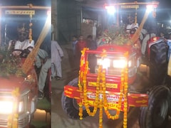 लग्जरी कारों को छोड़ ट्रैक्टर पर बारात लेकर पहुंचा किसान दूल्हा, दुल्‍हन के प‍िता बोले-मुझे दामाद पर गर्व