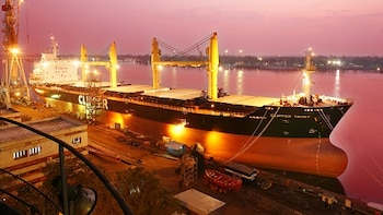 Cochin Shipyard Shares Tumble 7% As Kotak Eyes 43% Downside After Q4 Profit Drop: Buy Or Sell?