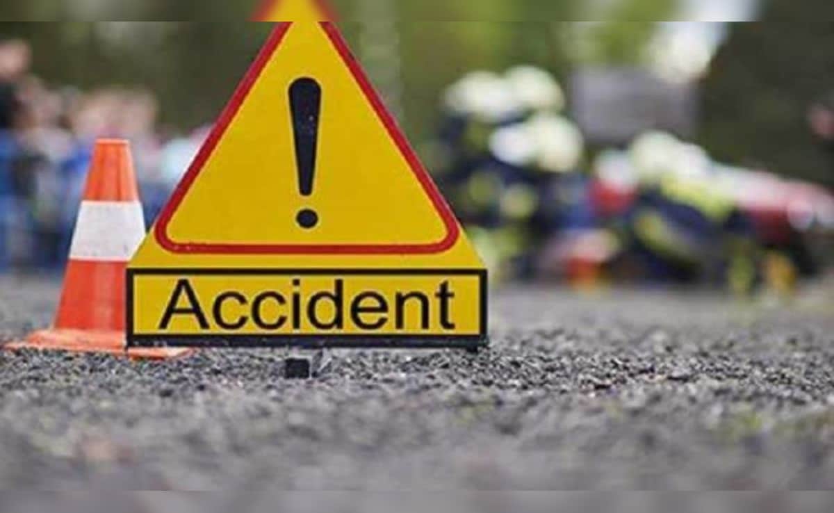 झारखंड में तेज रफ्तार का कहर, दोस्त को छोड़कर लौट रहे युवकों को ट्रक ने रौंदा; फोरलेन पर 2 हादसों में 4 मौत