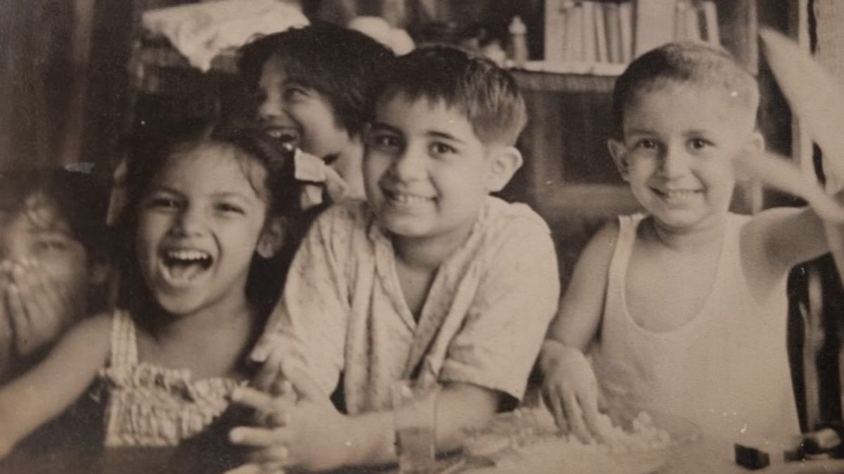 Shabana Azmi's Rare Childhood Pic From 1955, Clicked At Red Flag Hall, Goes Viral