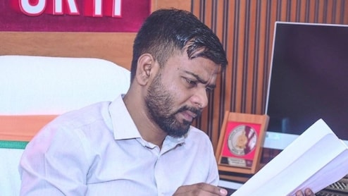 सेना की वर्दी उतारकर राजनीति में आए विधायक रामकुमार टोप्पो, अमित शाह की सुरक्षा में रहे, अब चर्चा में क्यों?&nbsp;