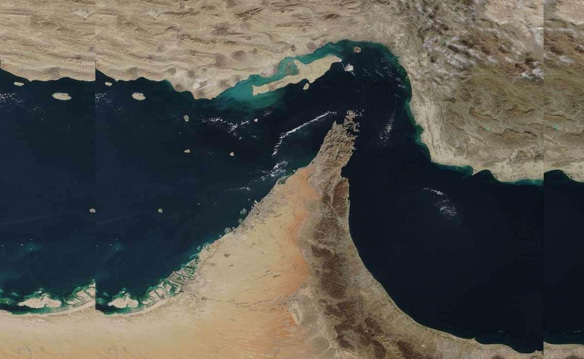 US Iran War Live Updates: Hormuz May Reopen 30 Days After Iran, US Strike Peace Deal