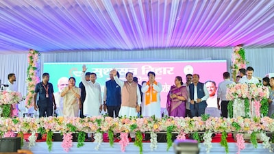 धमतरी को ₹465 करोड़ की सौगात: सीएम विष्णु देव साय के एक क्लिक से खुली विकास कार्यों की तिजोरी, क्या मिला? | CM vishnu deo sai dhamtari visit 465 crore development projects ...