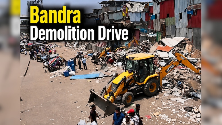 Mumbai News: Western Railway Begins Massive Anti-Encroachment Drive In Bandra Garib Nagar &mdash; Watch