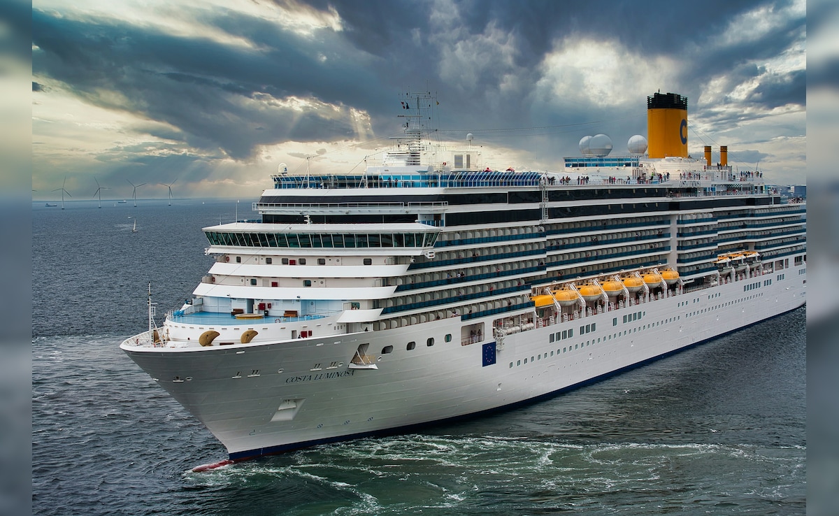 Norovirus Outbreak: Passengers Allowed to Leave Cruise Ship Days After Bordeaux Lockdown