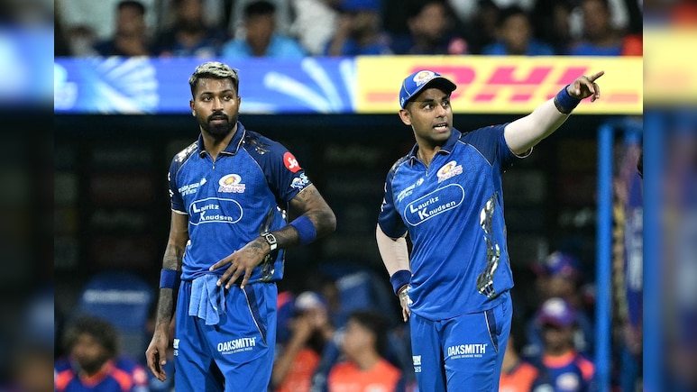 IPL 2026: 'तो हार्दिक को बाहर करो', ड्रेसिंग रूम की अफवाहों पर वीरेंदर सहवाग ने मुंबई इंडियंस से कर दी बड़ी मांग