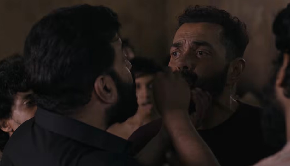 Bandar Trailer: बंदर बने बॉबी देओल पर आबरू लूटने का आरोप, झलक देख झन्ना जाएगा दिमाग