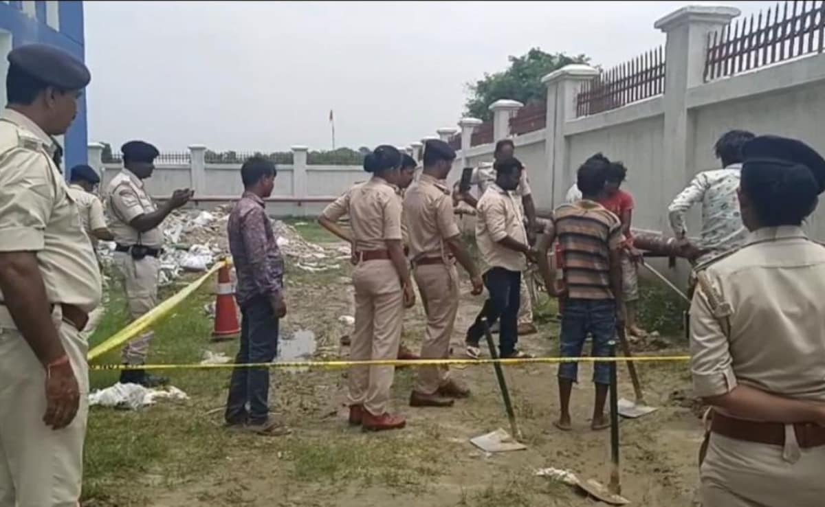 जहां पति करता था मजदूरी, उसी स्कूल हॉस्टल में गाड़ी पत्नी की लाश, आधी रात को रची थी खौफनाक साजिश — WellsTrack