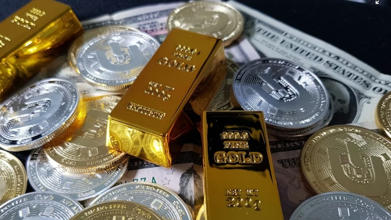 Gold Prices Jump $50/Oz, Silver Sees 3% Jump As Oil Cools, Yields Slide: Check Global, MCX Rates