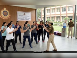 महिलाओं की सुरक्षा और आत्मविश्वास बढ़ाने के लिए दिल्ली पुलिस का बड़ा कदम, फ्री ट्रेनिंग कैंप का ऐलान