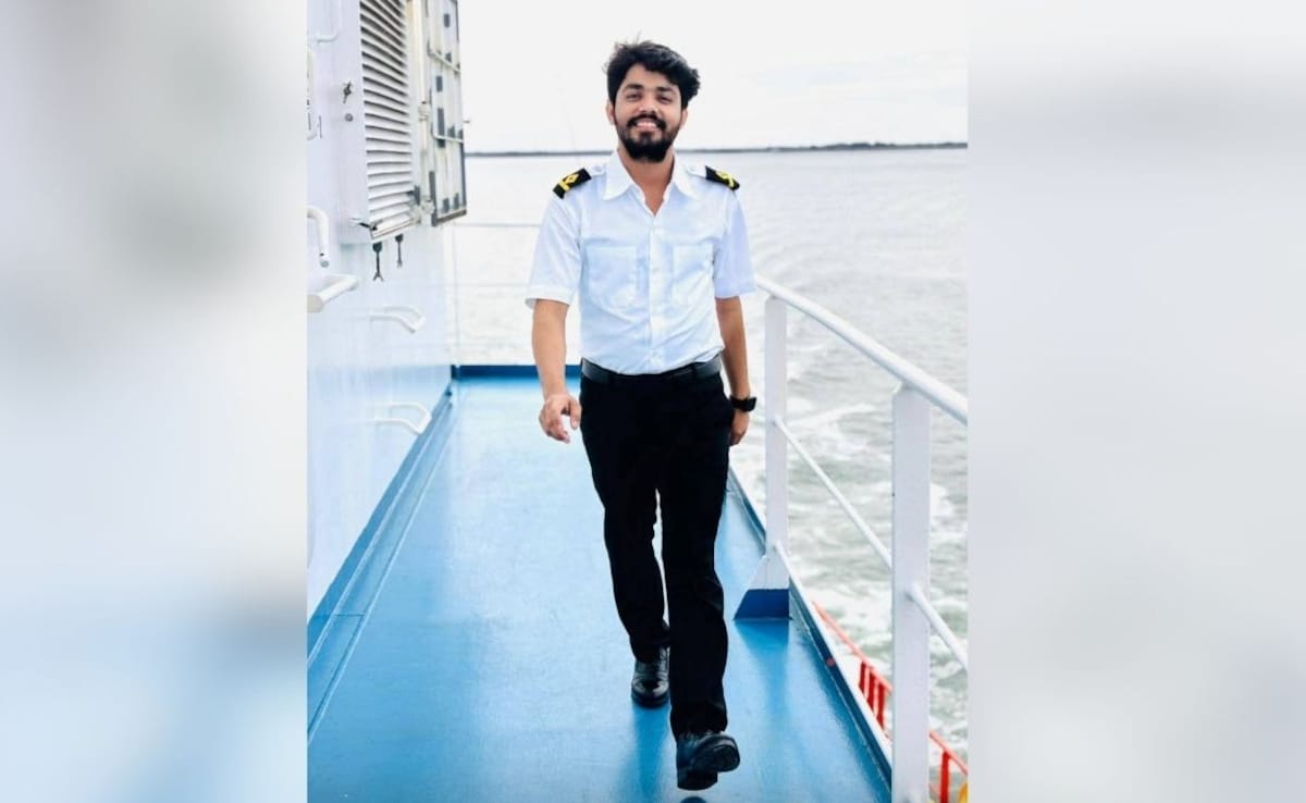 48 घंटे बीते, अमेरिका में लापता मिर्जापुर के मर्चेंट नेवी अफसर की कोई खबर नहीं, परिजनों का रो-रोकर बुरा हाल