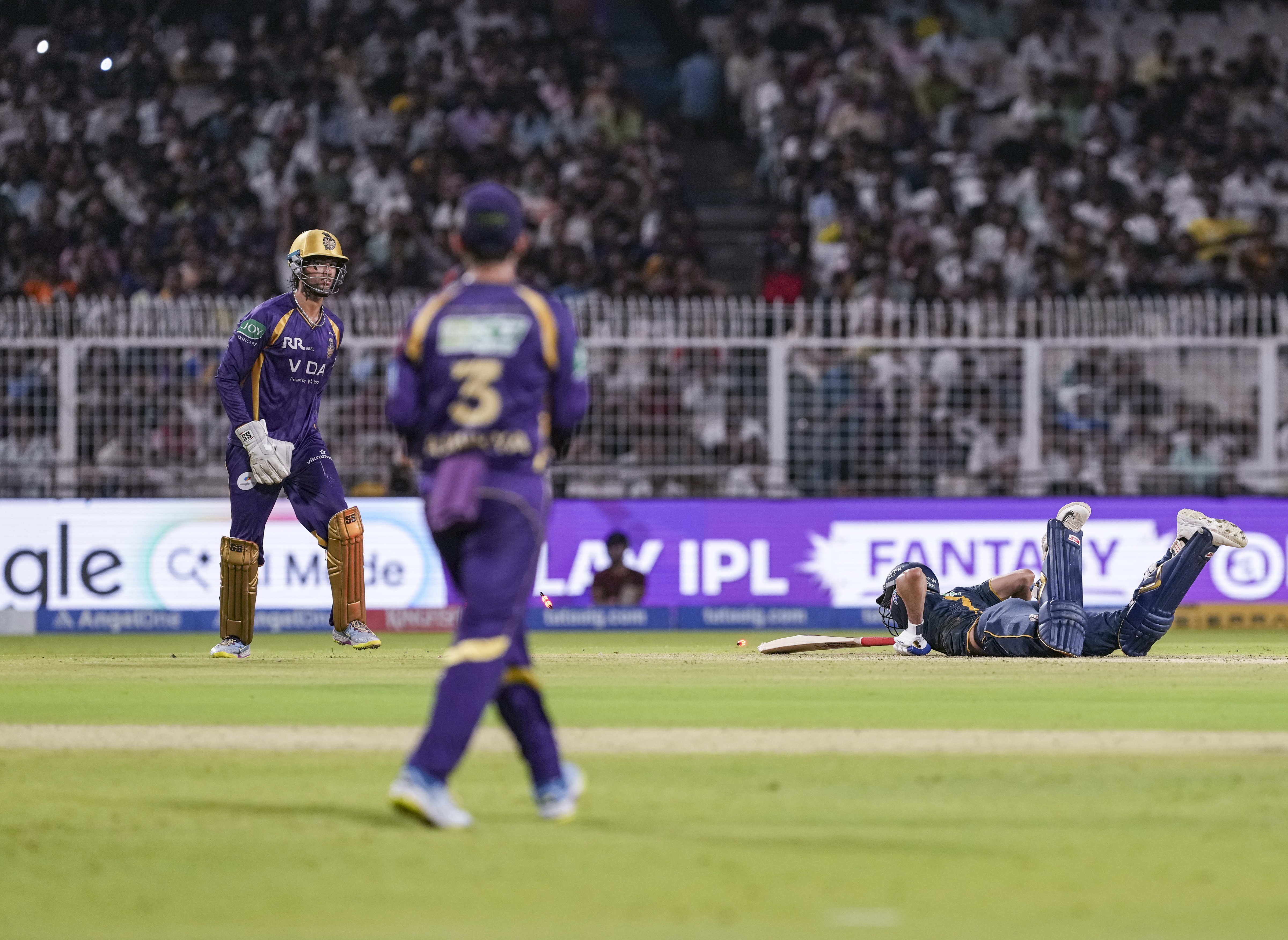 IPL 2026 Points Table: KKR की जीत से प्वॉइंट्स टेबल में उथल-पुथल, बिगड़ा इन टीमों का गणित, ऐसा है समीकरण