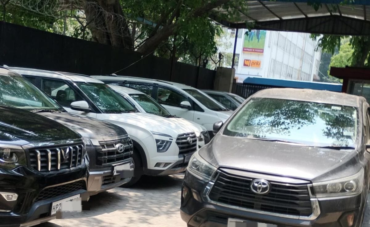 1000 कारें चुराने वाला गैंग दिल्ली में दबोचा, सरकारी बाबू निकला मास्टरमाइंड, VAHAN पोर्टल से कराते थे फर्जी रजिस्ट्रेशन
