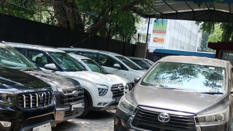 1000 कारें चुराने वाला गैंग दिल्ली में दबोचा, सरकारी बाबू निकला मास्टरमाइंड, VAHAN पोर्टल से कराते थे फर्जी रजिस्ट्रेशन