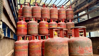 LPG Price Hike Alert: 19-Kg Commercial Cylinder Prices Increase By Rs 9.50