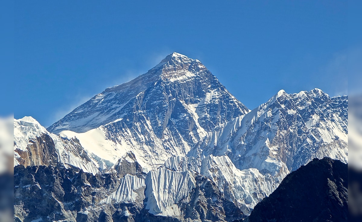 Cost Of Bringing Back Bodies From Mount Everest: Why Is It So Expensive To Retrieve Them?