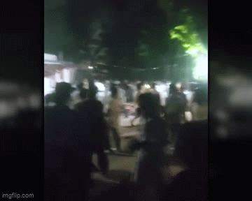 बंगाल में लाउडस्पीकर पर बवाल, आसनसोल में भीड़ ने पुलिस चौकी पर हमला बोला, पुलिस ने आंसू गैस के गोले दागे