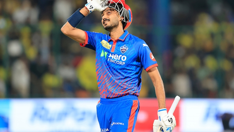 DC vs KKR: अक्षर पटेल के खाते में दर्ज हुआ अनचाहा रिकॉर्ड, 19 साल में सिर्फ दूसरे कप्तान बने, क्या वॉर्न से भी बदतर होंगे