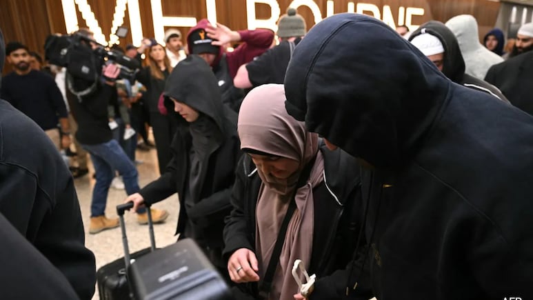 2nd Group Of Australian Women Linked To ISIS To Return Home