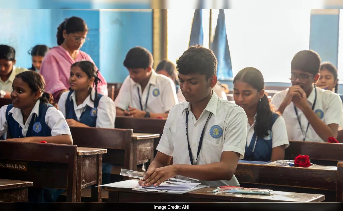 CBSE Makes Three Languages Mandatory For Class 9 And 10 From July 01