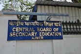 CBSE 12th Result: अजमेर रीजन में लड़कियों का दबदबा, भीलवाड़ा के हर्षुल कोठारी ने किया टॉप