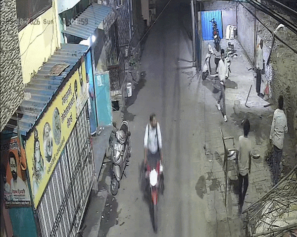 लखनऊ में सरेआम मारी बीजेपी नेता को गोली, हालत नाजुक... देखें वारदात का खौफनाक VIDEO
