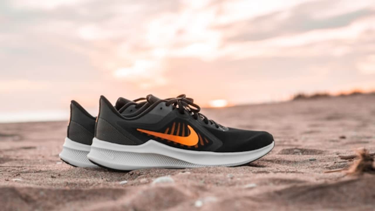 Running shoes for men that balance comfort with style