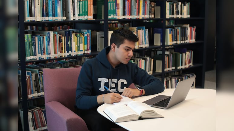BA Maths (Hons), BCom Maths (Hons) या BSc Maths (Hons): कौन सा कोर्स करें