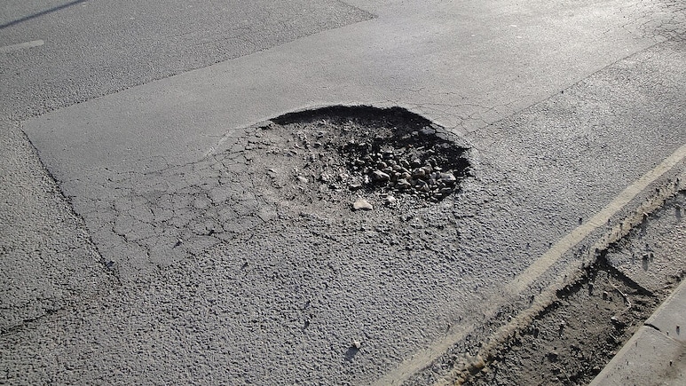 Swipe Left On Potholes: Bengaluru Teen Builds 'Tinder For Footpaths' To Fix City Infra