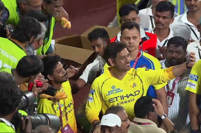Dhoni Has Special Reunion With Raina Amid Chatter Over Last IPL Match