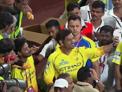 MS Dhoni Has Special Reunion With Suresh Raina, Takes Selfies Amid Chatter Over Last IPL Match