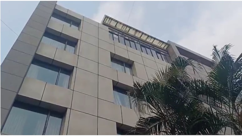 कोलकाता से मुर्शिदाबाद तक ED की रेड, 'सोना पप्पू' ने उगले कई राज तो नप गए पुलिस अफसर!