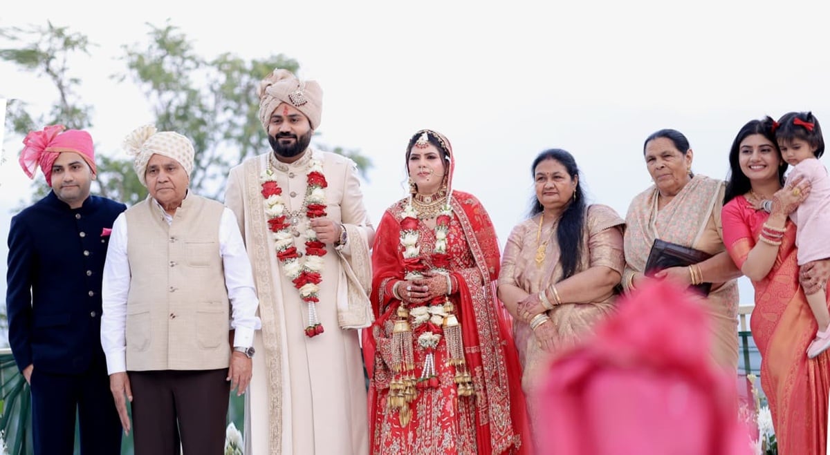 गौरव चौधरी मोनिका यादव विवाह: यूपी के दो जिला पंचायत अध्यक्षों ने हिमाचल के सोलन में रचाई शादी