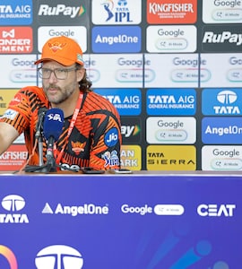 SRH Coach Daniel Vettori Makes Big "Middle-Order" Verdict Ahead Of IPL 2026 Playoffs