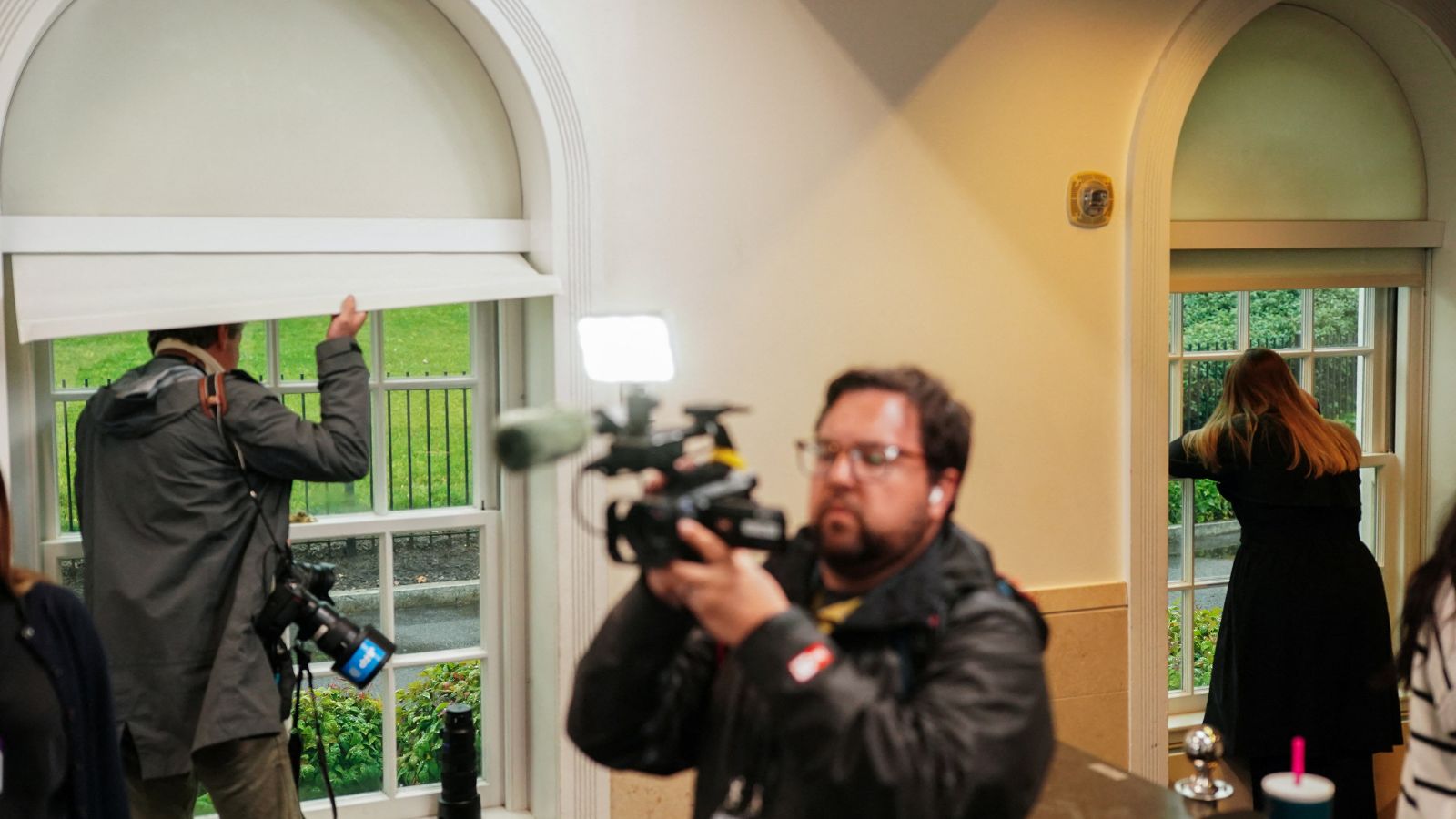 Video: Journalists Duck For Cover As Gunman Opens Fire Outside White House