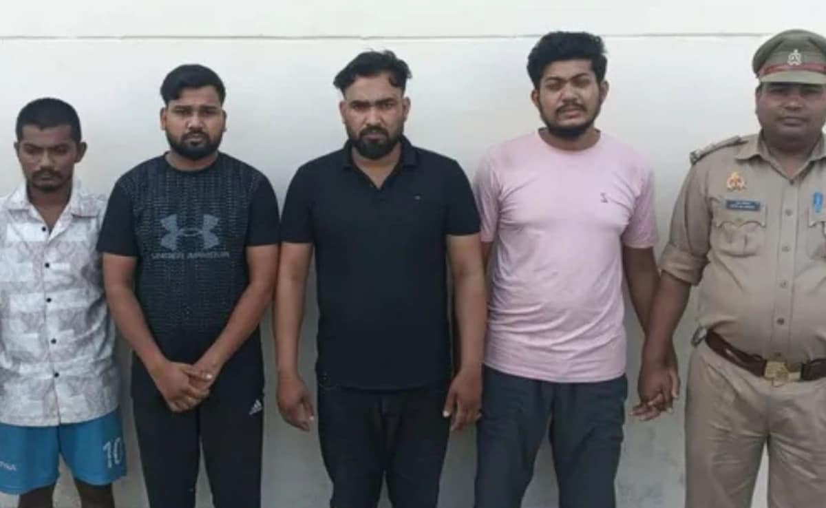 लखनऊ: IPL 2026 की फर्जी टिकटें बेचने वाले अंतरराज्जीय गैंग गिरफ्तार, चैट GPT से बनाते थे फर्जी आईपीएल टिकट