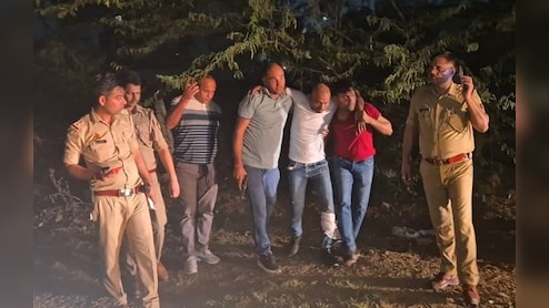ग्रेटर नोएडा: पुलिस और बदमाशों के बीच एनकाउंटर, फायरिंग में एक बदमाश को लगी गोली