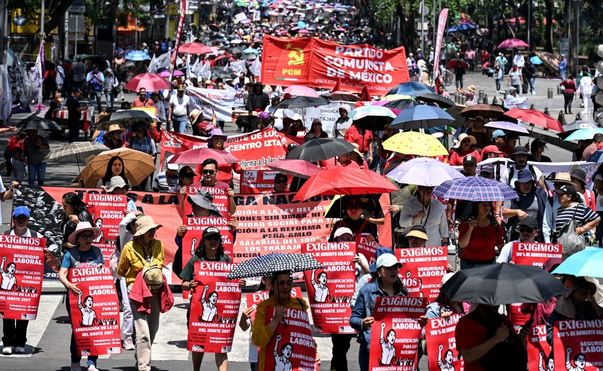 Mexicos Teachers Threaten Strike During FIFA World Cup 2026