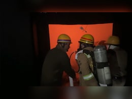 Pacific Mall Fire: गाजियाबाद के पैसिफिक मॉल में भीषण आग, सिनेमाघर के प्रोजेक्टर रूम से उठा धुआं, मची अफरा-तफरी