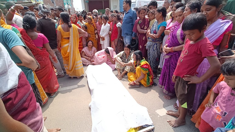 बिहार: आंख फोड़ी-कान में घुसाया पेचकश...14 वर्षीय छात्र की खदान में मिली लाश, दोस्तों के साथ निकला फिर नहीं लौटा