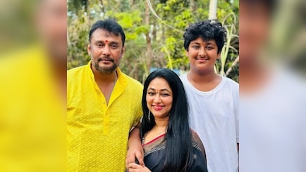 Actor Darshan Meets Wife And Son For 30 Minutes In Jail On Wedding Anniversary