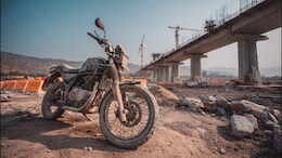 Banswara:  तलवाड़ा हवाई पट्टी के पास दर्दनाक सड़क हादसा, निर्माणाधीन पुल से गिरी बाइक, युवक के सीने के आर- पार हुआ सरिया