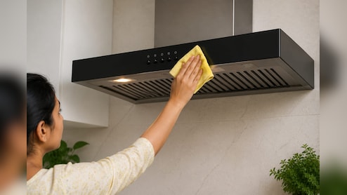 बार-बार जाम हो जाती है आपके किचन की चिमनी? जानिए साफ करने का सही तरीका, मिनटों में हटेगी चिपचिपी गंदगी