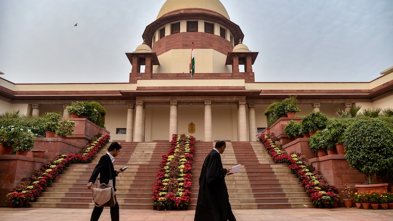"Atrocious": Supreme Court Stays Order Restraining TVK MLA From Floor Test
