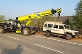 कोटा में बच्चों का एडमिशन करवाने जा रहे पेरेंट्स हादसे का शिकार, ड्राइवर को झपकी आई और पलट गई क्रूजर
